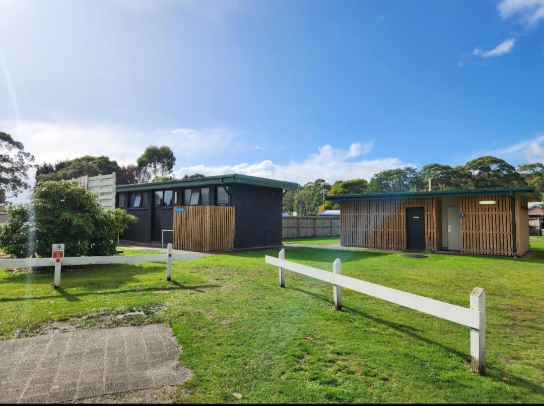 Strahan Beach Tourist Park Exterior foto